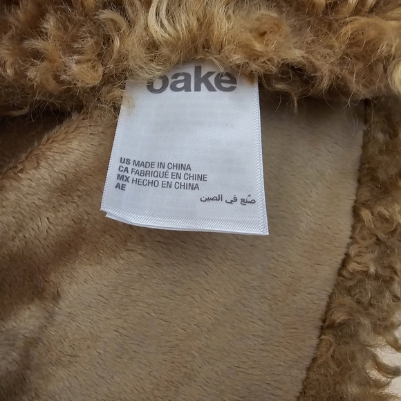 *Oake Home Faux Fur Throw 50" x 70" - Picture 4 of 8